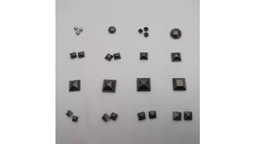 Multi-sized rivet for garment and bag