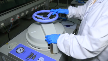 Biobase Price Laboratory Medical Hand Wheel Vertical Autoclave Sterilizer for Sales Price1