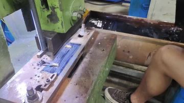 Cutting of acetate materials