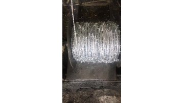 Electric Galvanized 20 G Zinc Coating Level Barbed Wire Can Used as Prosion Protect Fence1