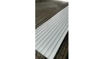 Ultra-high molecular weight polyethylene liner