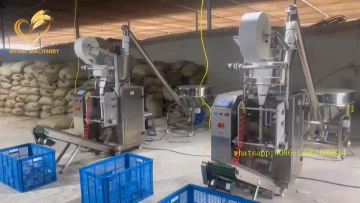 Three side sealing packaging machine