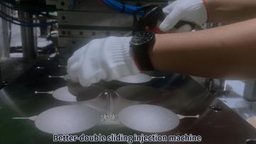 Vertical LSR sliding injection for pasties making