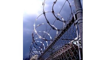 XINHAI Straight Razor Barb Wire Coated Farm Fence Bag Price Per Roll Hot Dip Galvanized Barbed Wire PVC RAZOR WIRE1