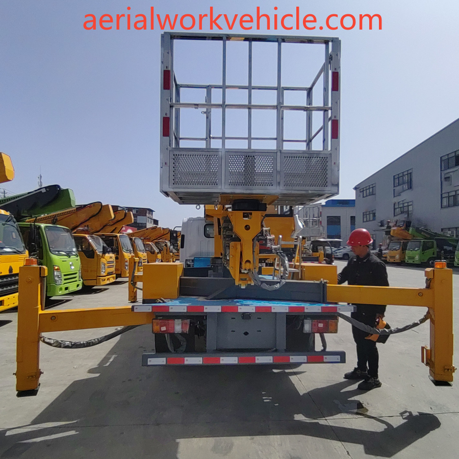 Export Isuzu 27 Meter Lift Truck