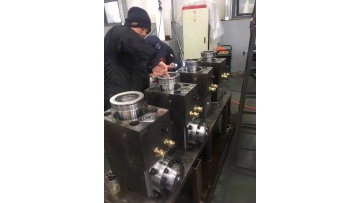 HYDRAULIC BREAKER ASSEMBLE OF SEAL 