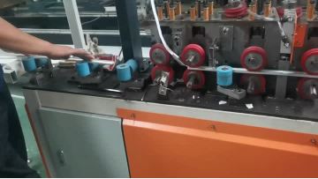 Velcro automatic insertion machine for aluminum