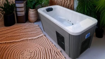 HL-808 ice bath