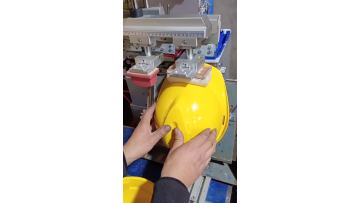 Crash helmet pad printing machine.mp4
