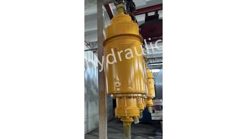 Belaz front suspension