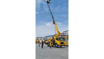 Straight arm 30 meter high-altitude work vehicle
