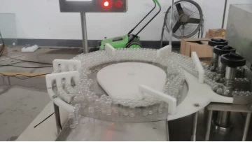 Fully automatic screw conveyor bottle washing machine
