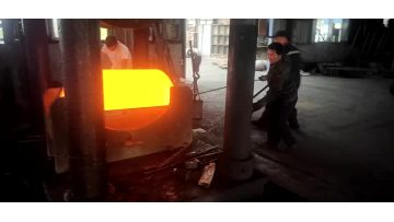 Hot-pressed pipe fittings, thick-walled pipe fittings