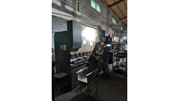 Bending the electric fryer large material