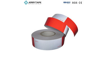 Prismatic reflective sheeting tape for road traffi