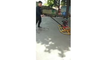 Hand trowel road smoothing equipment