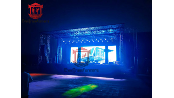 Bright lights Movable stage  