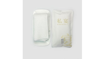 Four sided sealed wet wipes