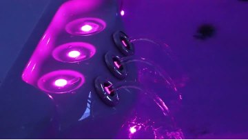 5814 whirlpool Spa Tubs Hot Tubs