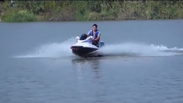 Chinese Factory Spot Cheap A Generation Of Water Sports Motorboats In The Sale For 2 People1