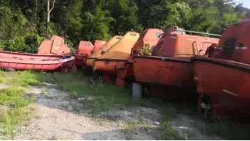 Seacond Hand Marine Rescue Equipment Used Fiberglass Life Boat for Training1