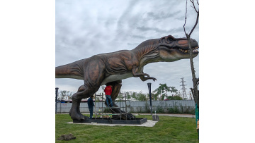 Ultra-realistic animatronic T. Rex