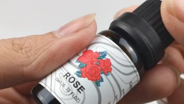 Set of 3 Plant Essential Oil (new) Spot Sources 10ml Lavender Rose Skin Care Aromatherapy Massage Oil Essential Oil1