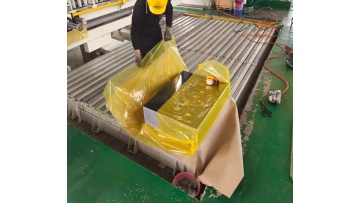 1 Uncoiling and leveling of mirror-finish printed steel sheets