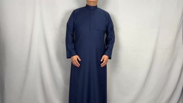 9004 kuwii 2021 New Design Simple Muslim Embroidered Men's Robe daffah thobe men abaya islamic clothing al aseel thobe1
