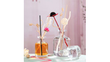 Customized 50ml 100ml 150ml 200ml Home Decoration Fragrance Air Freshener Flower Aroma Perfume Reed Diffuser With Rattan Sticks1