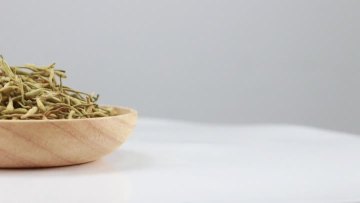 honeysuckle tea 