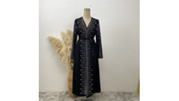 1424 Modest Front Open Abaya for Muslim Women with Sequins Long Dress for Autumn and Spring1