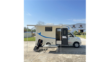 Customized mobile optometry vehicle