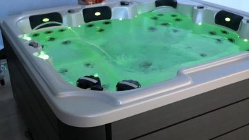 1803 spa hot tub