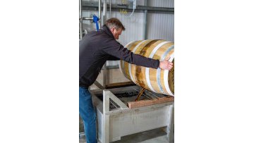 Whisky Barrel Drain Tank Whisky Catcher / Whisky Barrel Drain Vessel / Usquebaugh Catcher / Whiskies Catcher1