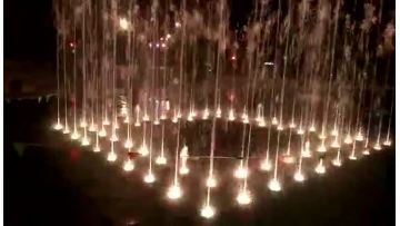 Square running fountain