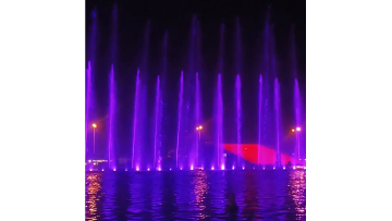 large water dancing fountain