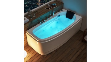 Freestanding Bathtub With Shower Head