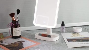 square makeup mirror