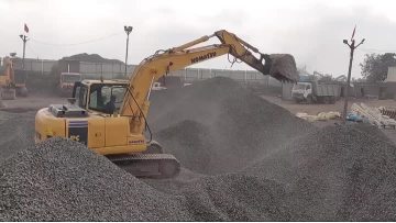 Komatsu PC130-11M0 Excavator