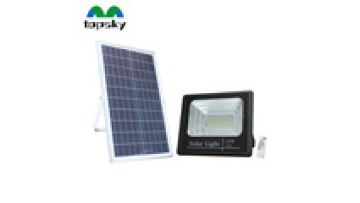40W Aluminum LED Solar Flood Light with Remote Control and Battery Status Display1
