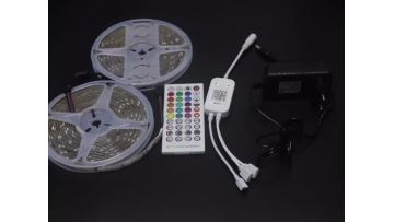 LED STRIP RGB 150LEDS 44 key bluetooth 3A adapter kit IP65