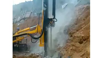 Crawler Hydraulic Down The Hole Bore Drilling Machine DTH Drilling Rig.mp4