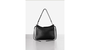 Fashionable black tote bag
