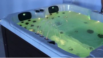 2.1m modern outdoor hot tub for 3 perosn HL-1003