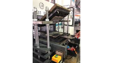 silicone hydraulic press with universal mold