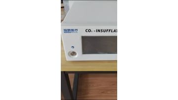 Intelligent smoke evacuation insufflator 