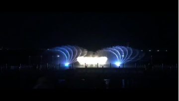 extra large outdoor fountains