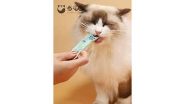 cat strip spoon