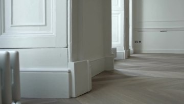 Wire brushed light natural color herringbone chevron exotic oak wood flooring1